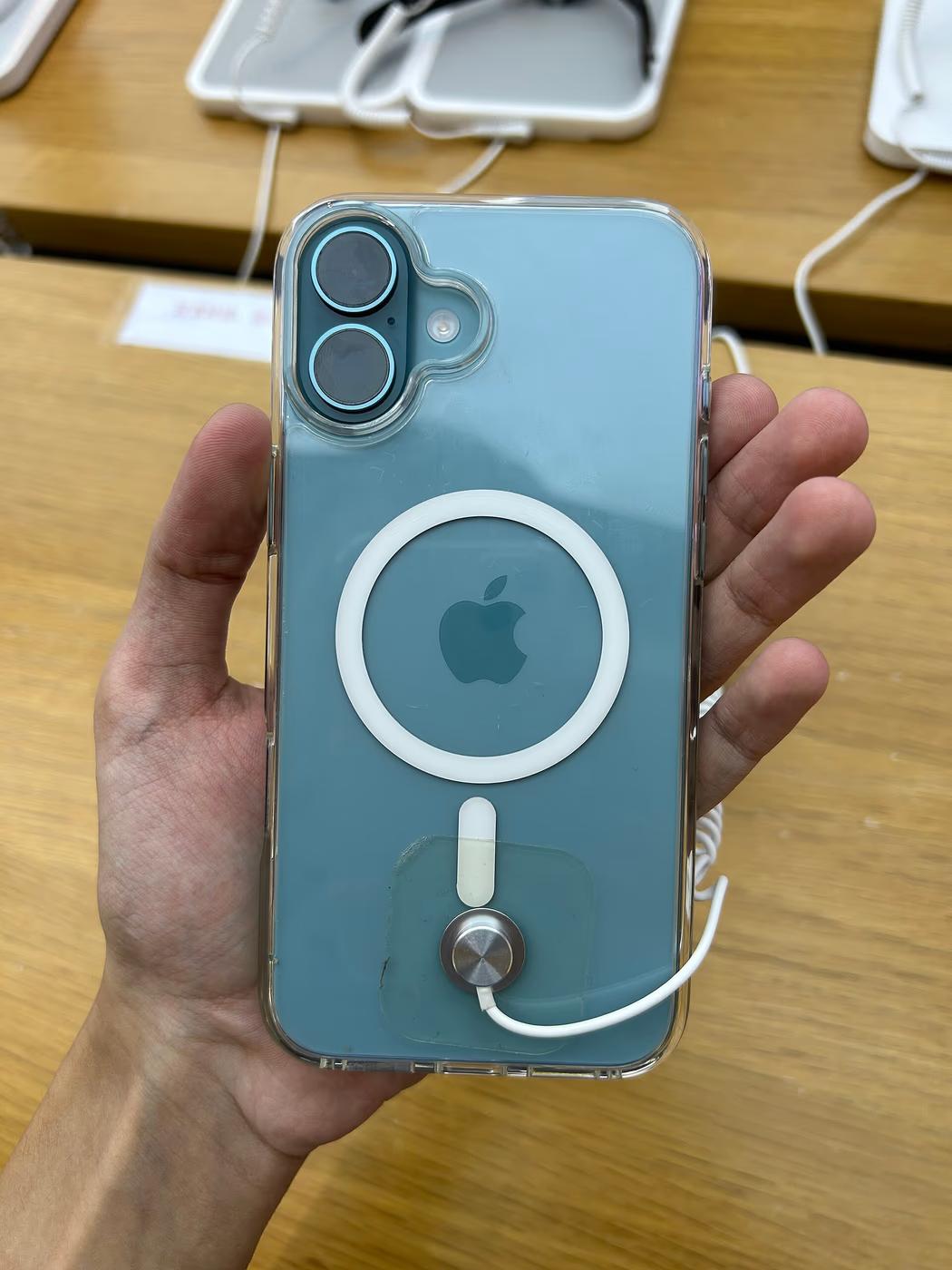 iPhone 16 Plus 128 GB